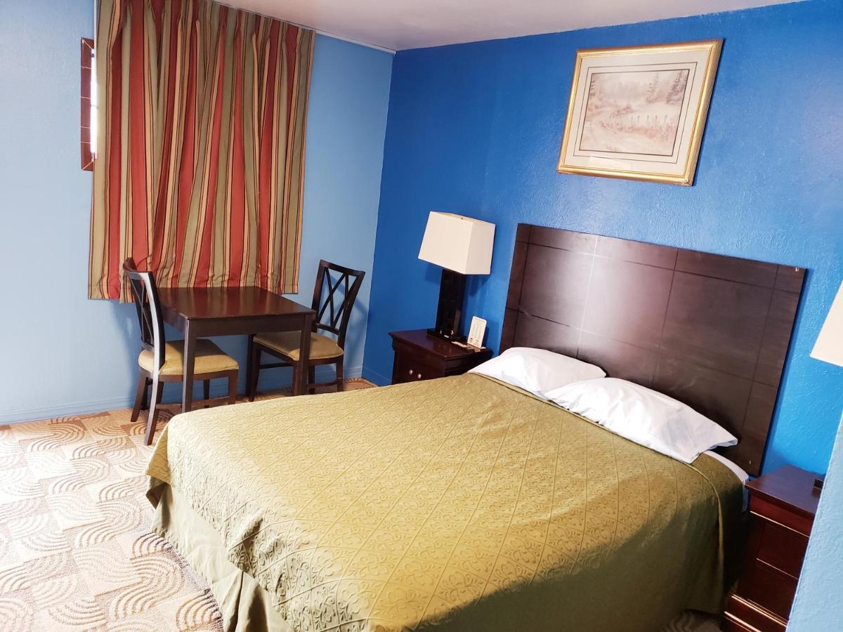 צ'יילדרס Trade Winds Motel מראה חיצוני תמונה